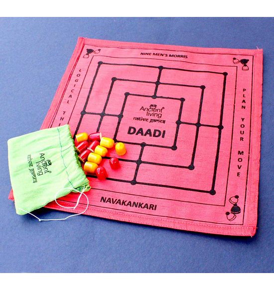 Daadi game / Navakankari / Nine men's morris board game (Crafted in raw silk)