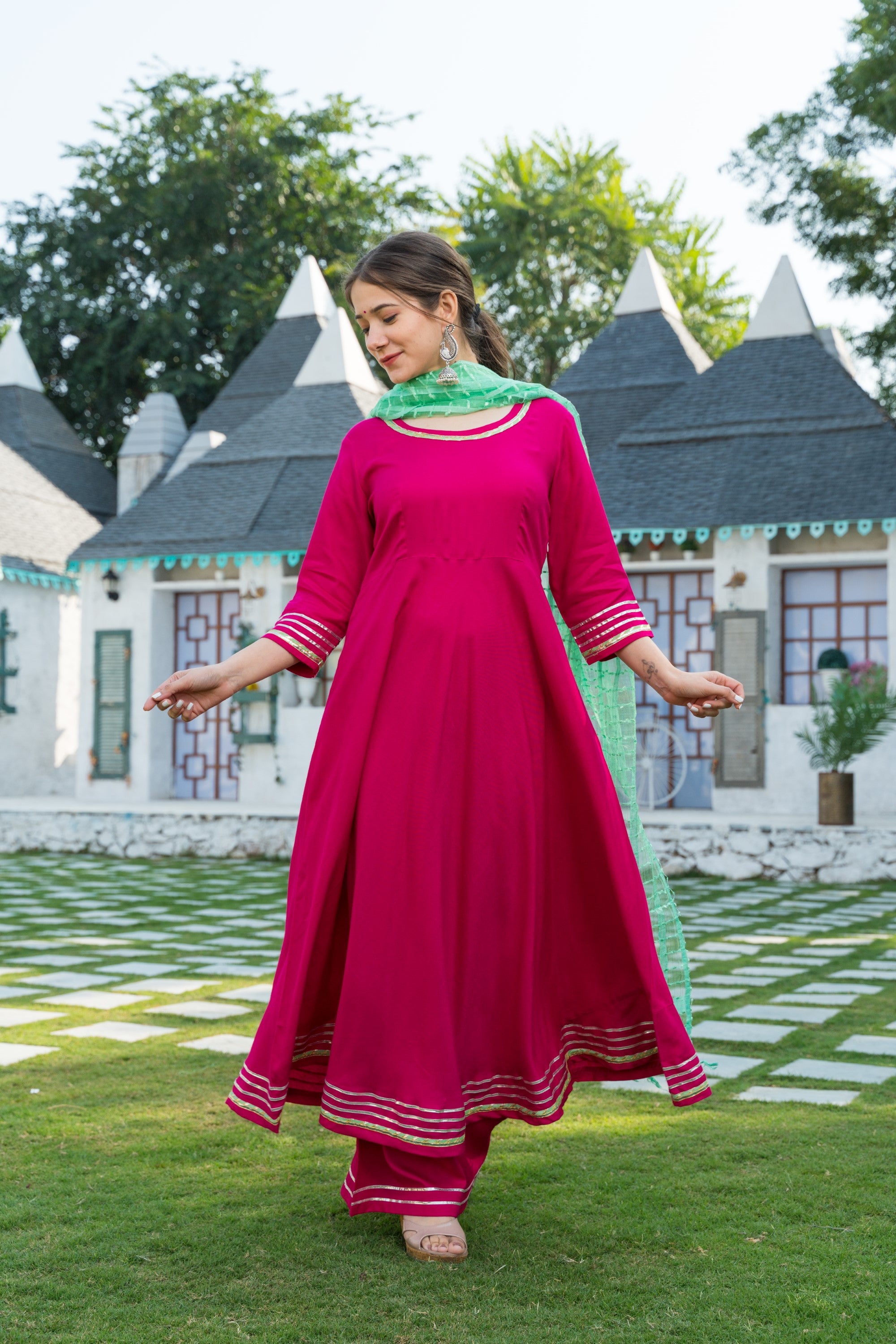 Women's Pink Kurta With Lime Green Dupatta Set - Pheeta