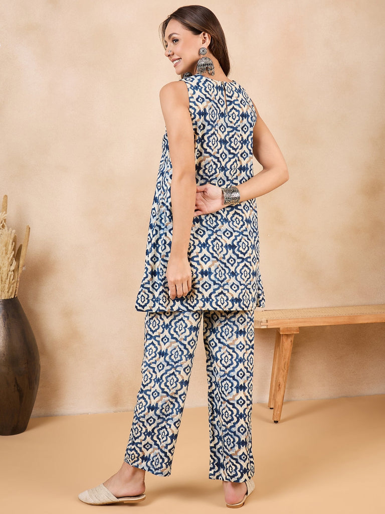 Women's Peacock Blue White Moroccan Print Round Neck Kurta Set