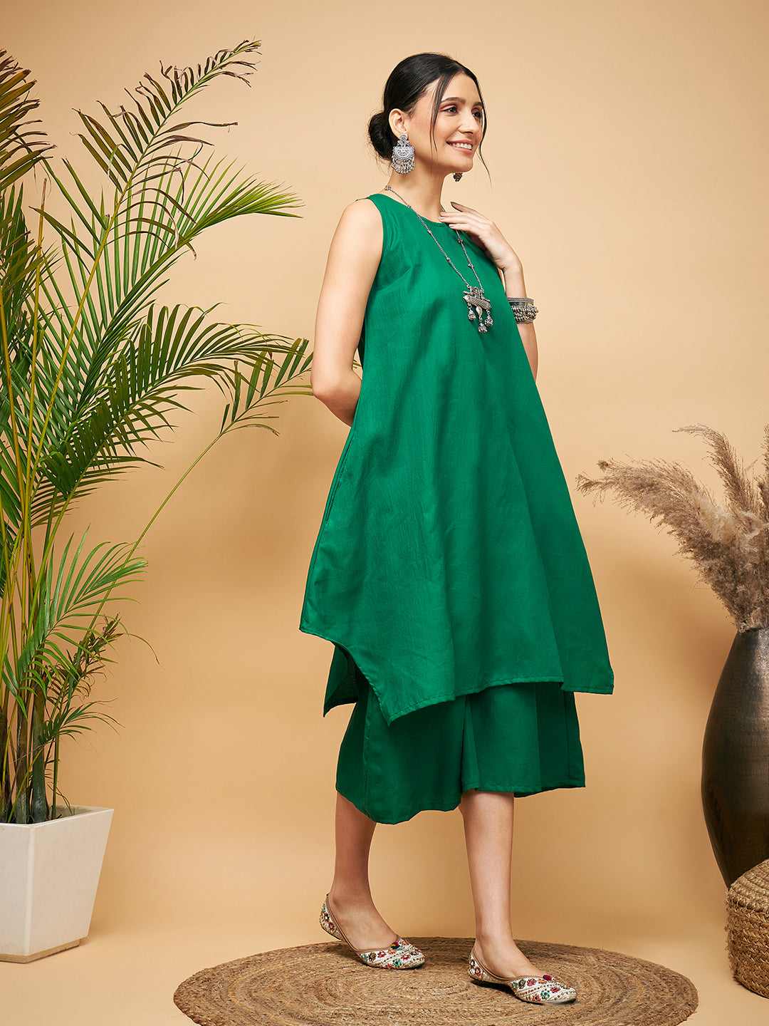 Women's Forest Green Short Kurta Palazzo Set - InWeave