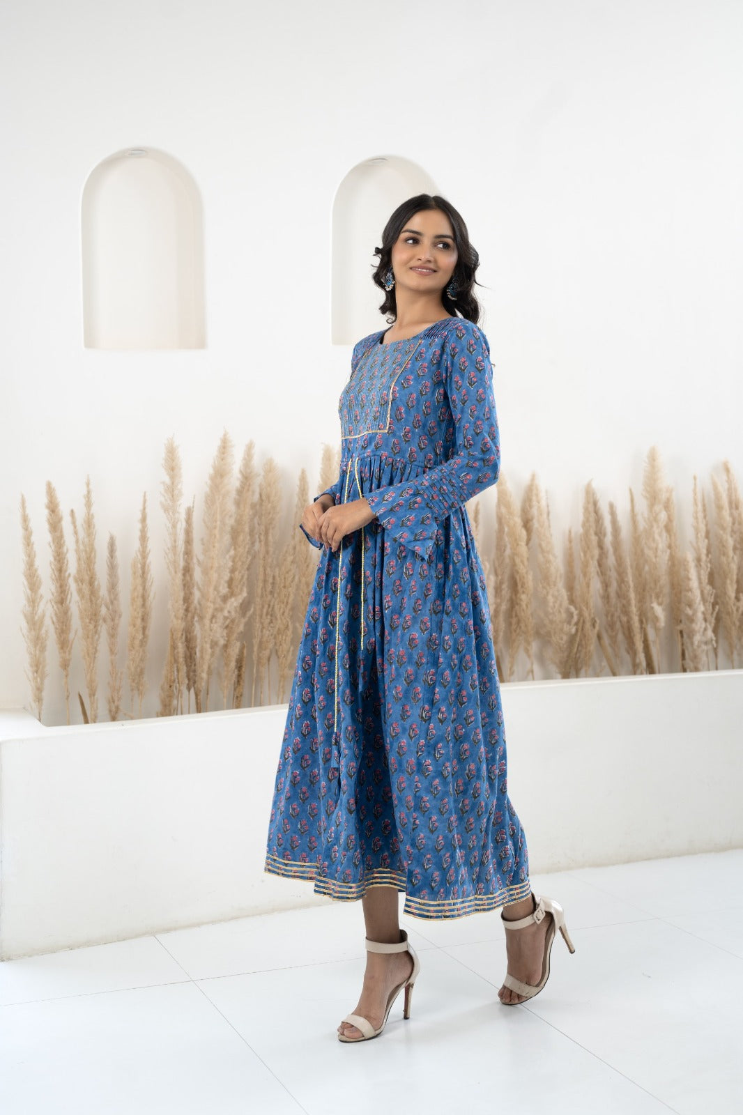 Women’s Blue Printed Traditional Dress by Myshka- 1 pc set