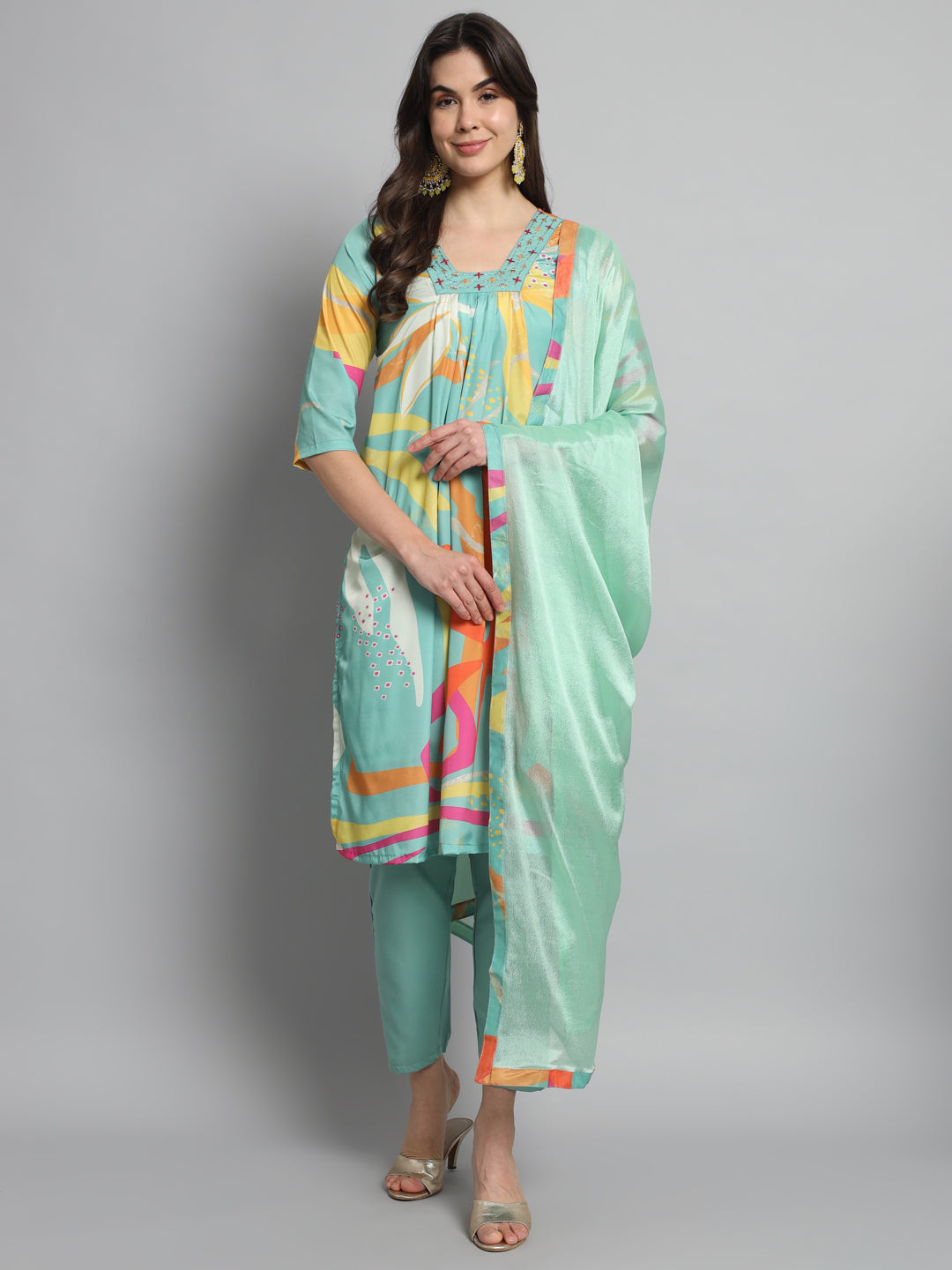 Women's V Neck Embroidered Work Viscose Fabric Kurta & Pant With Dupatta Set - Taantav