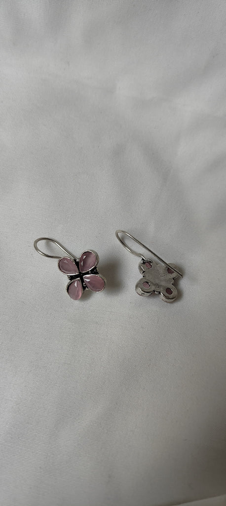 Minimal floral drop earrings for women