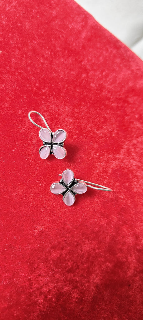 Minimal floral drop earrings for women