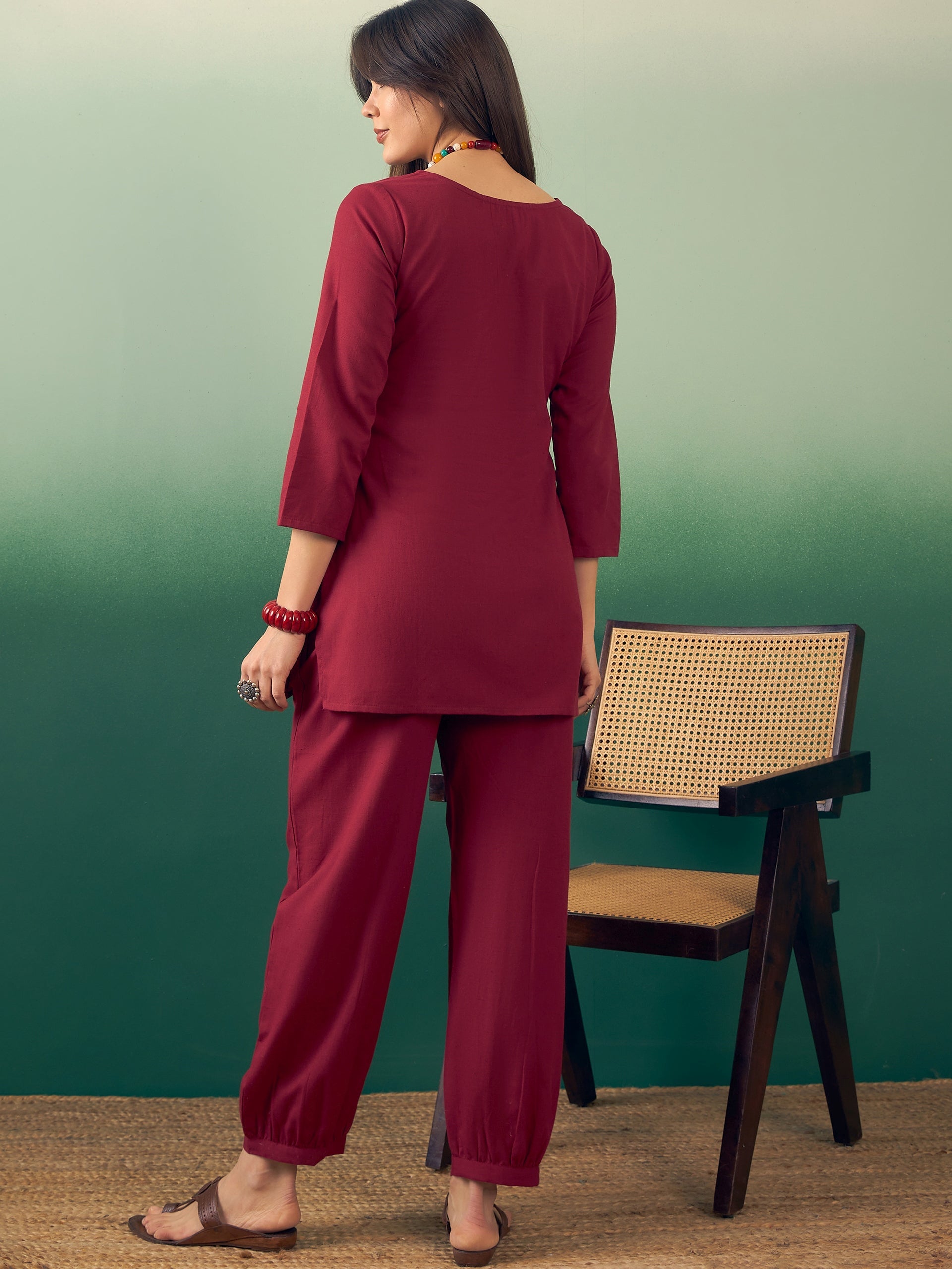 Women's Burgundy Solid V Neck Short Kurta Pant Set - InWeave