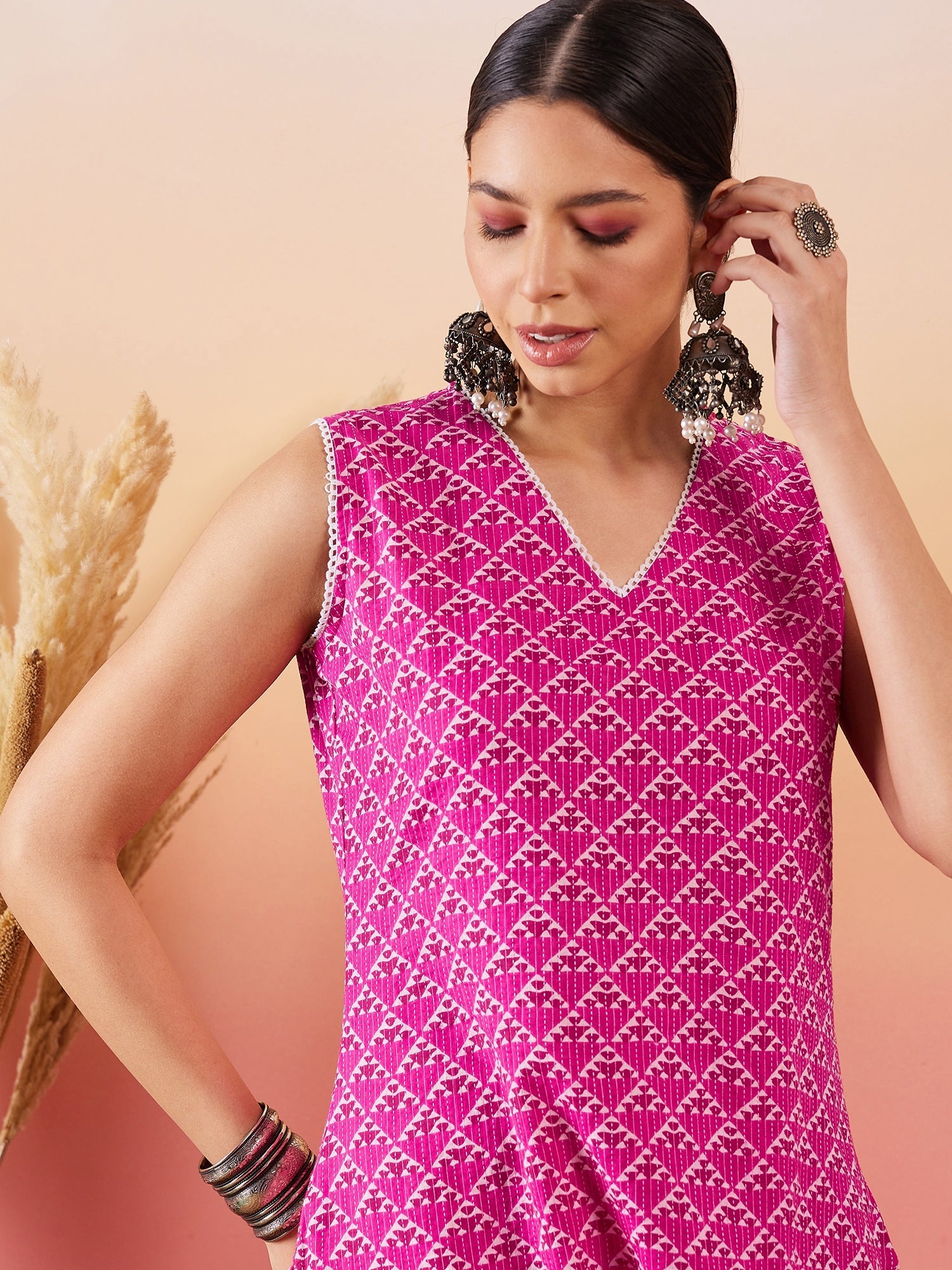 Women's Pink Pyramid Kantha V Neck Lace Work Kurta Palazzo Set - InWeave