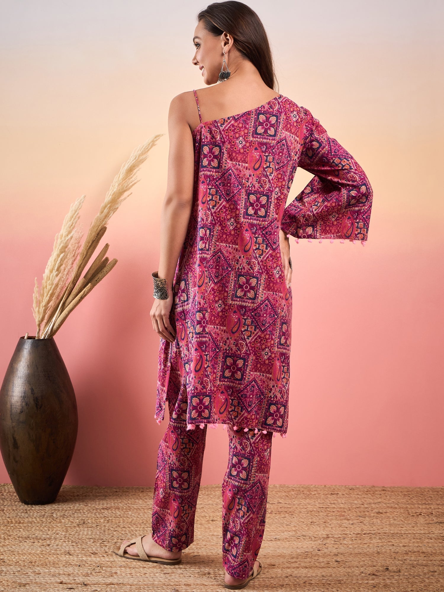 Women's Pink Violet Printed Oneshoulder Strapp Kurta Set - InWeave