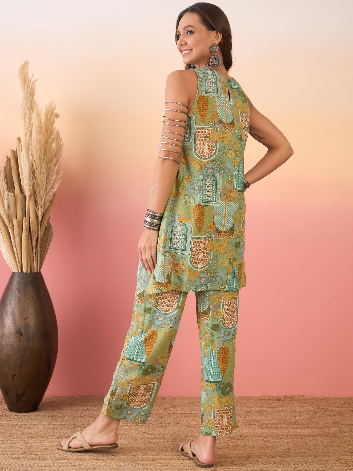 Women's Pear Green Window Print Round Neck Kurta Pant Set - InWeave