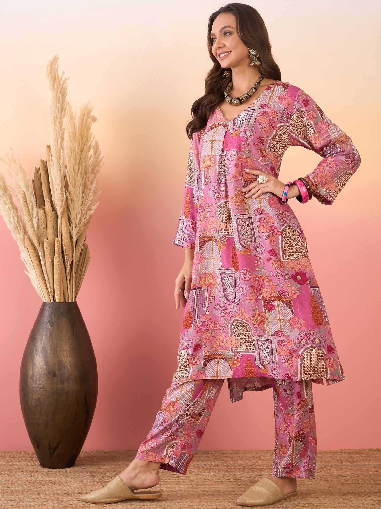 Women's Dusty Pink Window Print V Neck Kurta Pant Set - InWeave