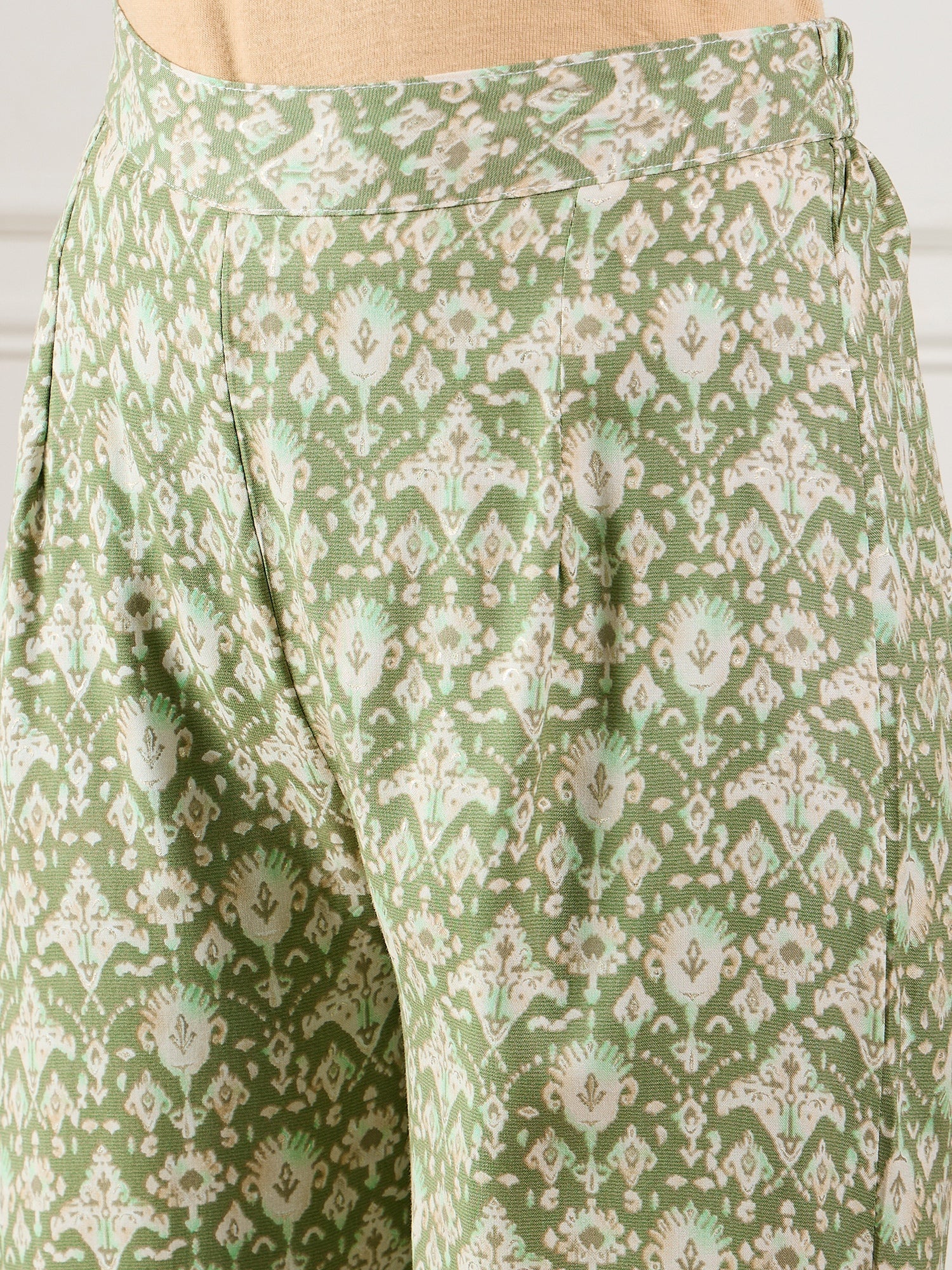 Women's Apple Green Ikkat Print Foil Round Neck Kurta Pant Set - InWeave