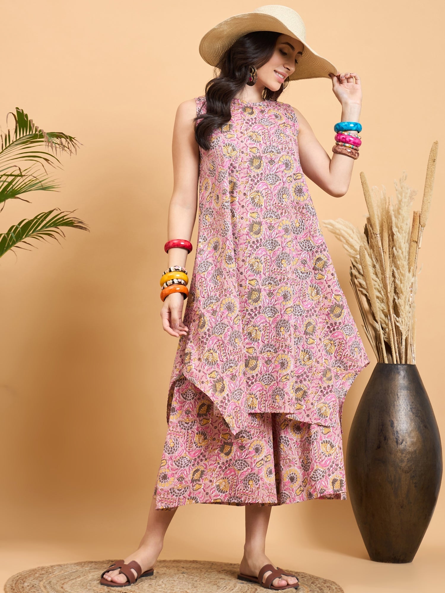 Women's Pastel Pink Kantha Floral Jaal Short Palazzo Set - InWeave