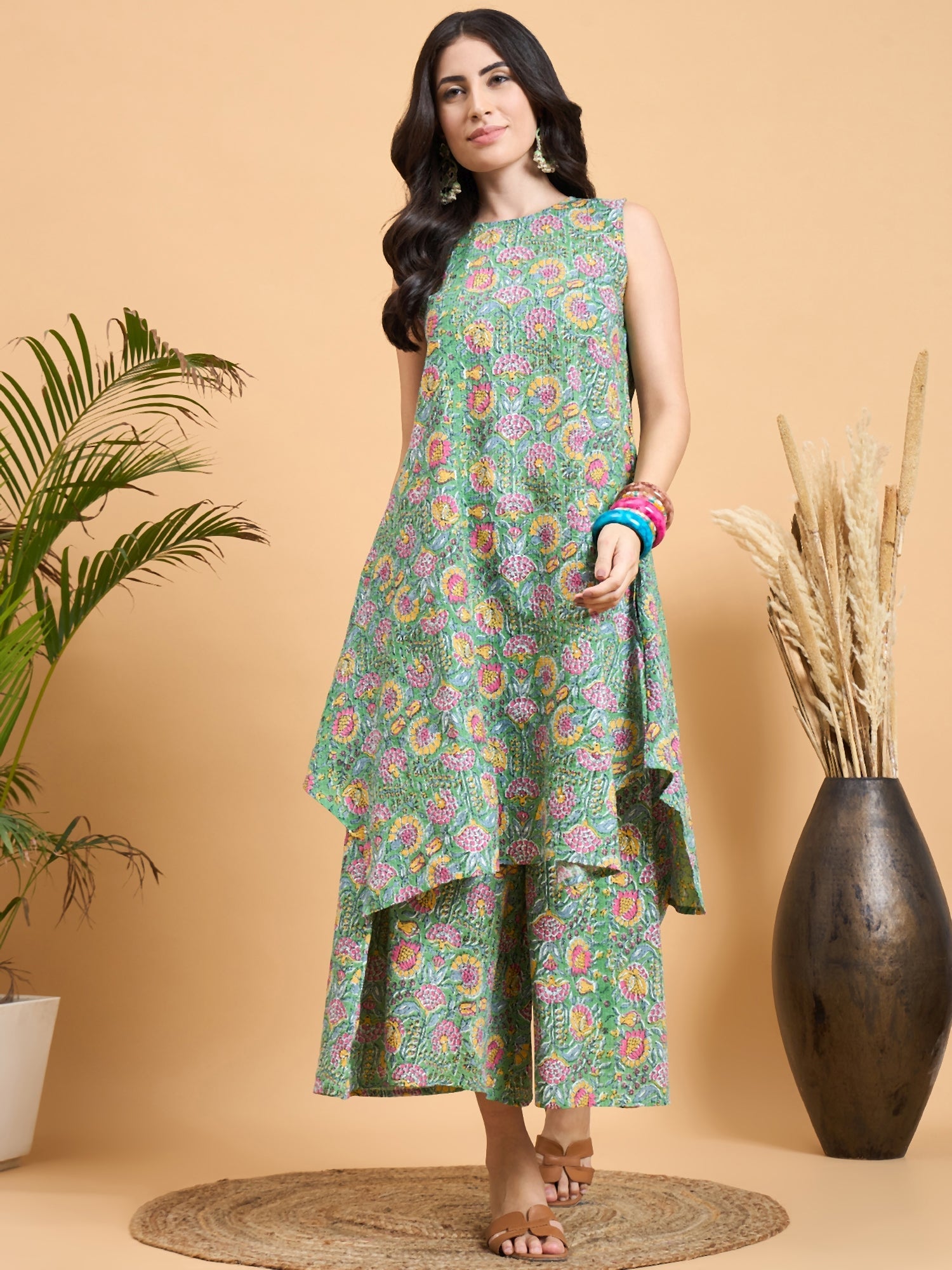 Women's Mint Green Kantha Floral Jaal Short Palazzo Set - InWeave