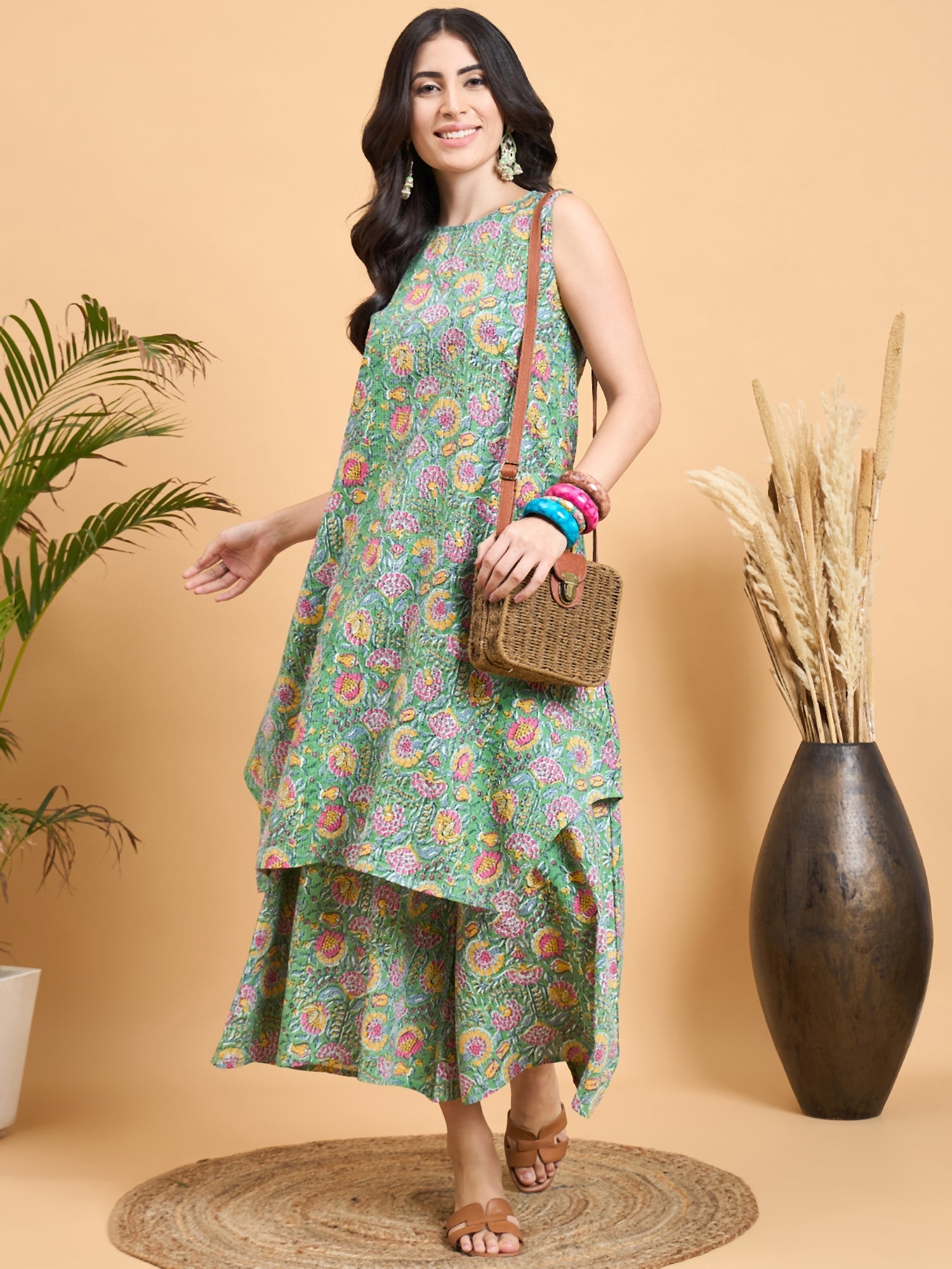 Women's Mint Green Kantha Floral Jaal Short Palazzo Set - InWeave