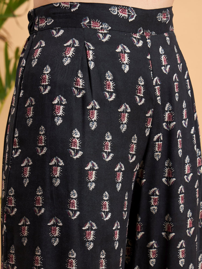 Women's Black Booti Rapid Print Backless Kurta Sharara Set