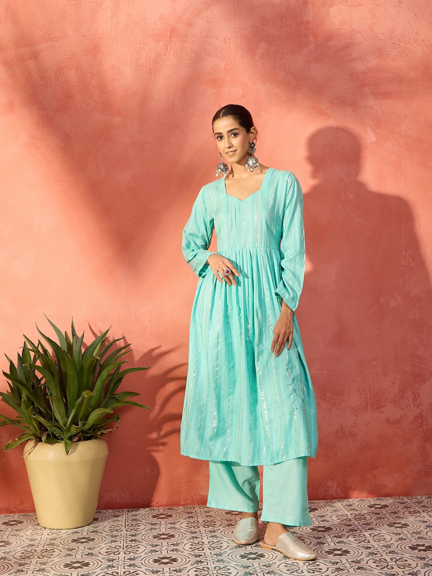 Women's Mint Green Lurex Sweetheart Neck Short Kurta Pant Set - InWeave