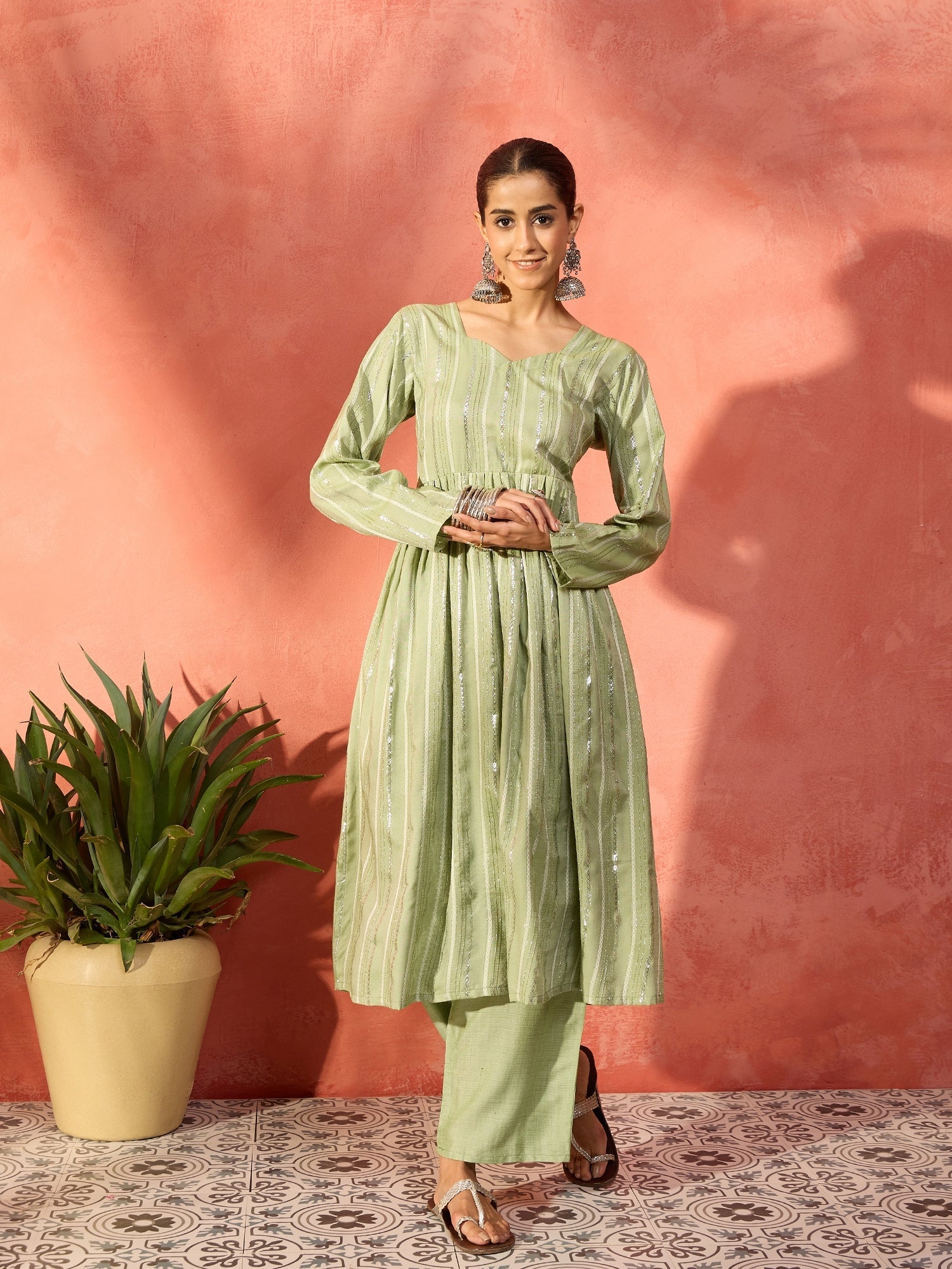 Women's Light Green Lurex Sweetheart Neck Short Kurta Pant Set - InWeave