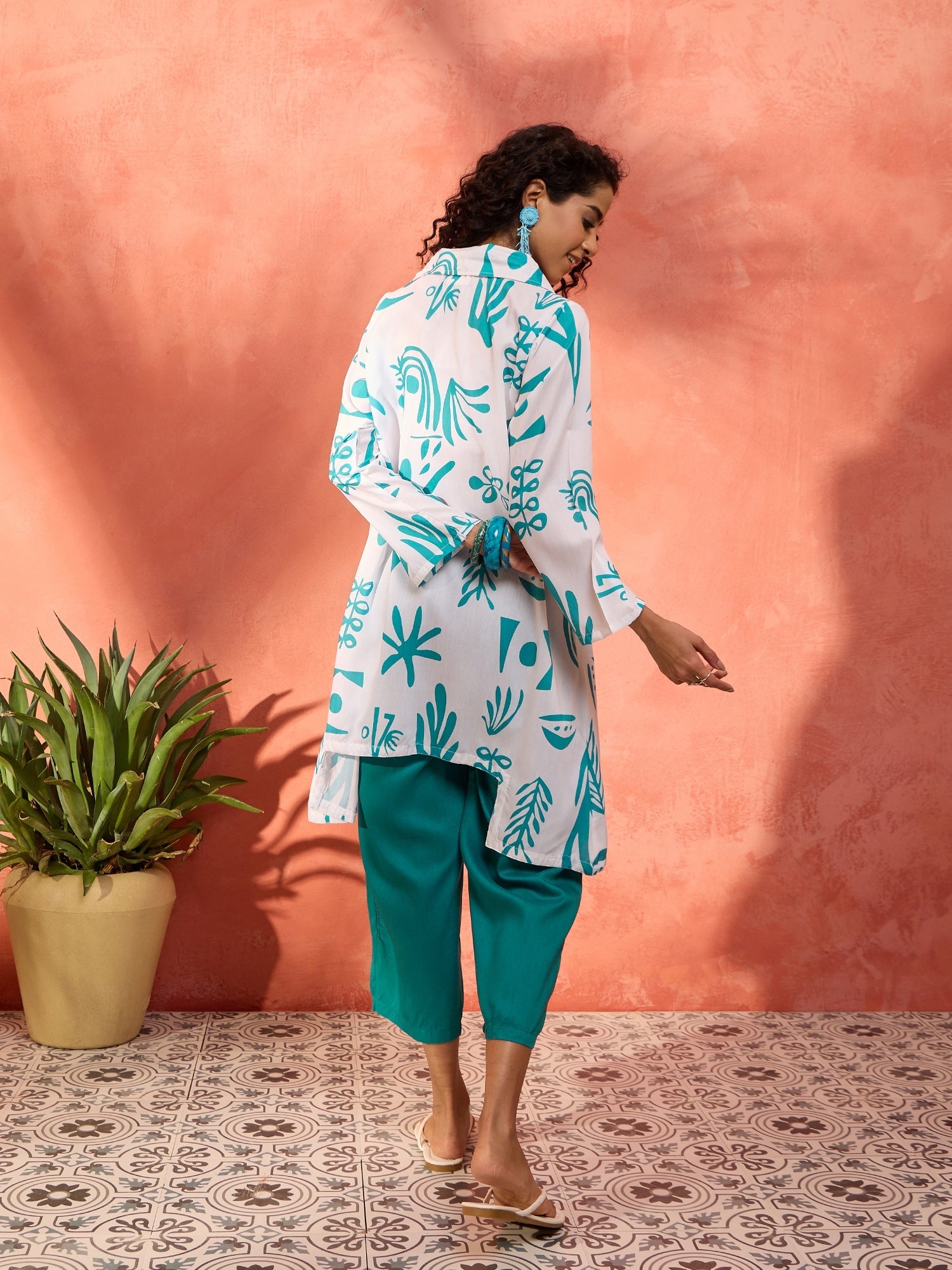 Women's Seagreen Grass Blazer Kurta Solid Narrow Pant Set - InWeave