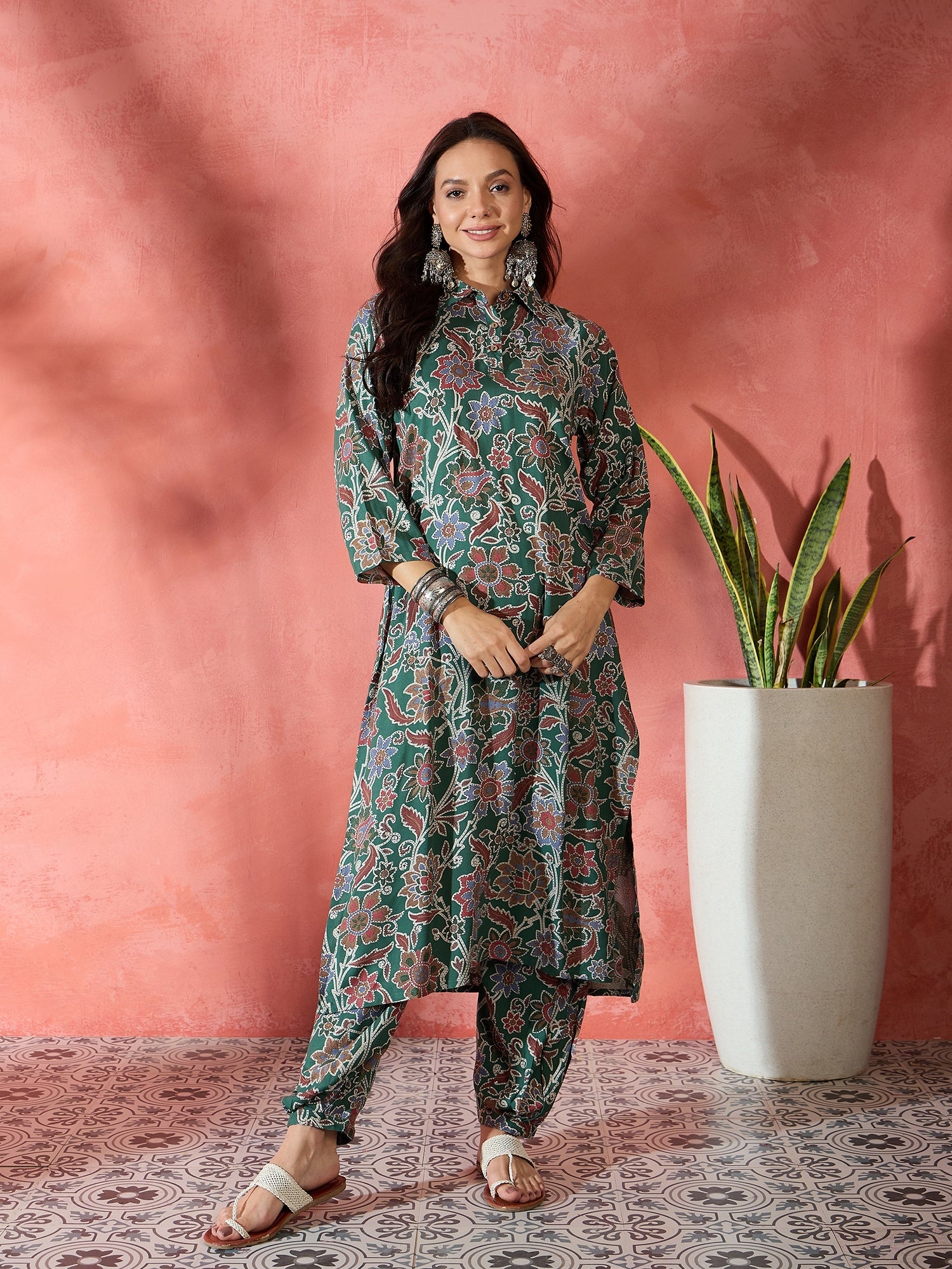 Women's Green Big Jaal Print Collar Kurta Salwar Set - InWeave