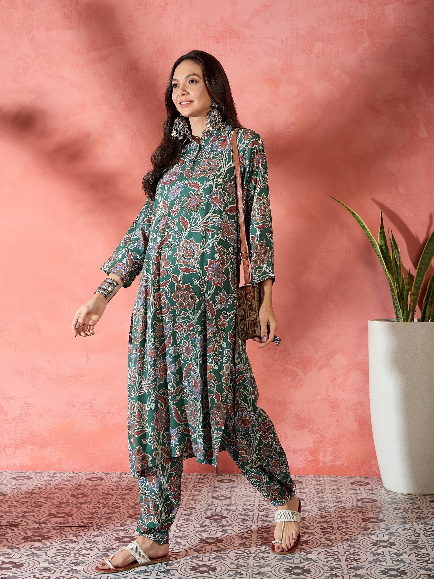 Women's Green Big Jaal Print Collar Kurta Salwar Set - InWeave