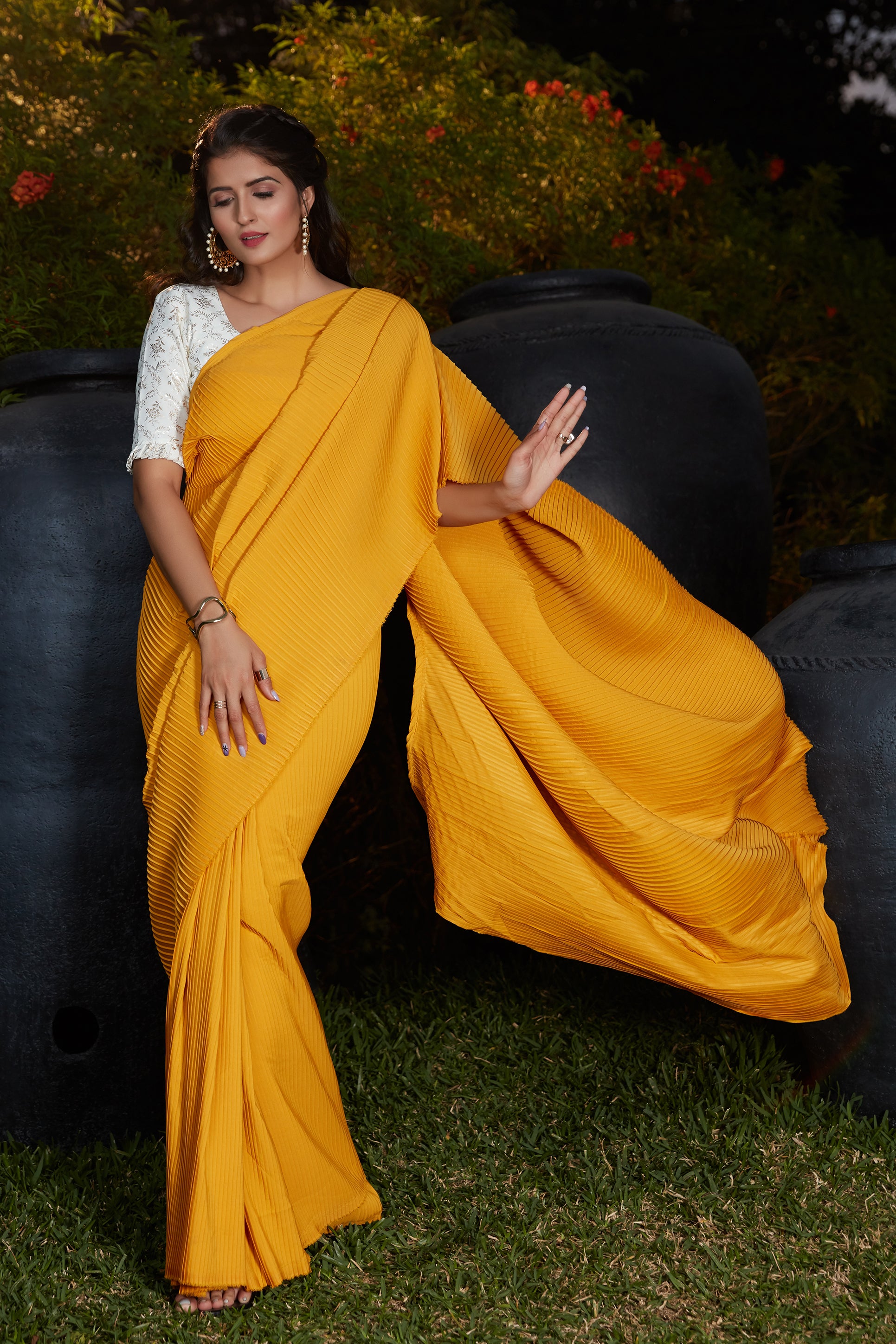 Women's Yellow Silk Plitting Saree - Shubhkala