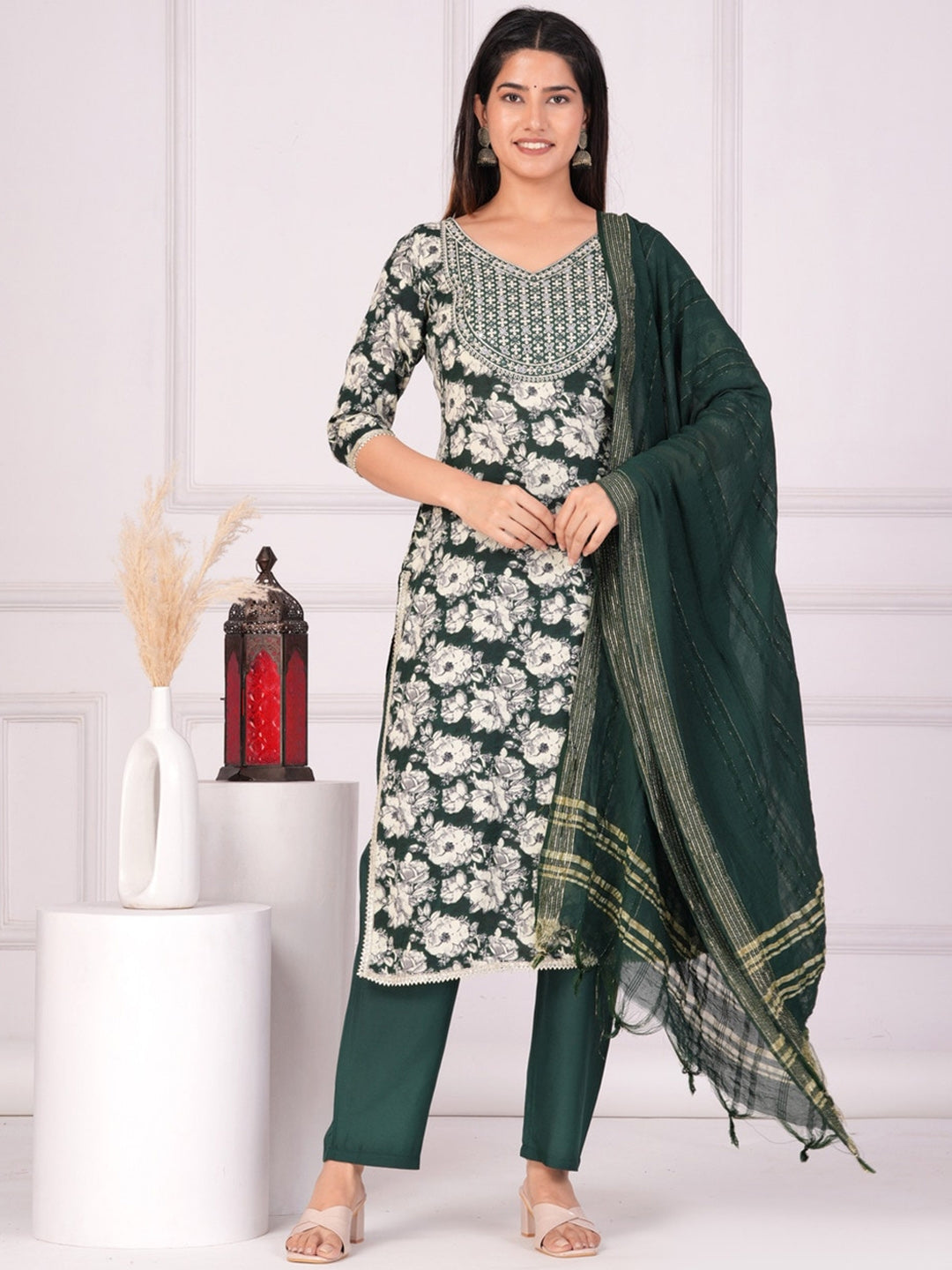 Women's Floral Printed Regular Straight Kurta & Palazzos With Dupatta - Taantav