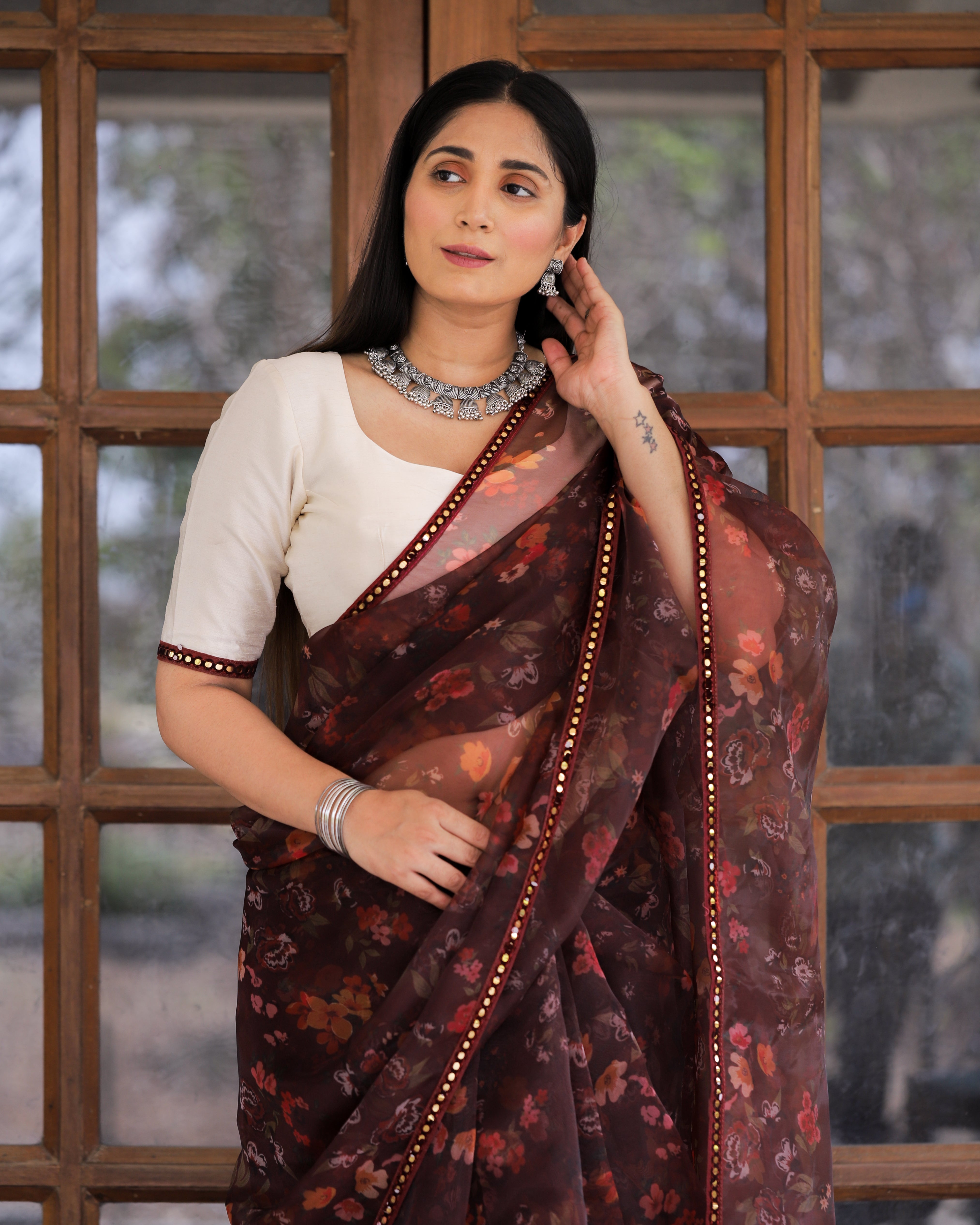 Women's Maroon Organza Digital Print & Lace Saree - Shubhkala