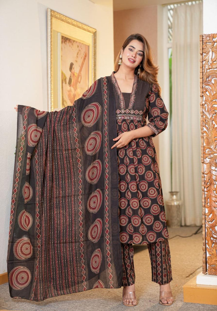 Color_Black
