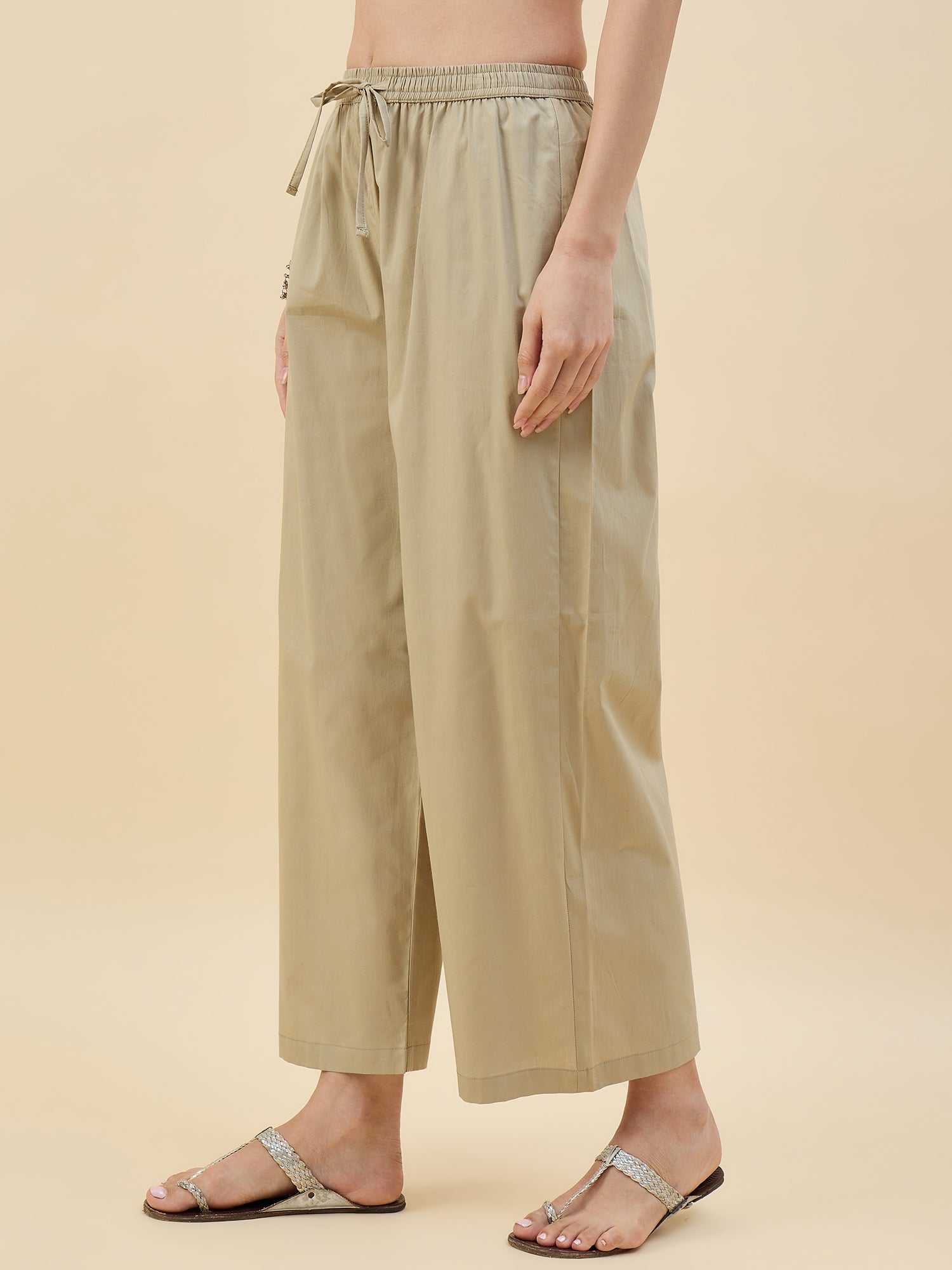 Color_Beige
