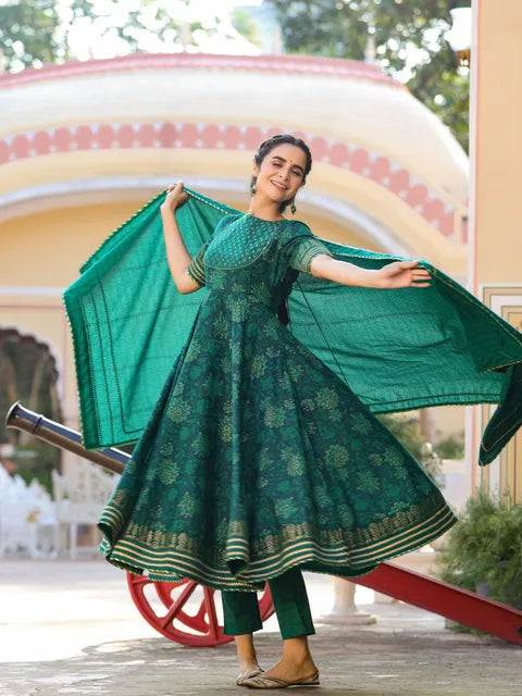 Women's Vrinda Green Kurta with Dupatta - USA Ready-To-Ship