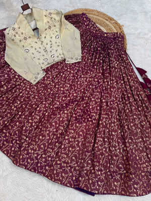 Color_Maroon