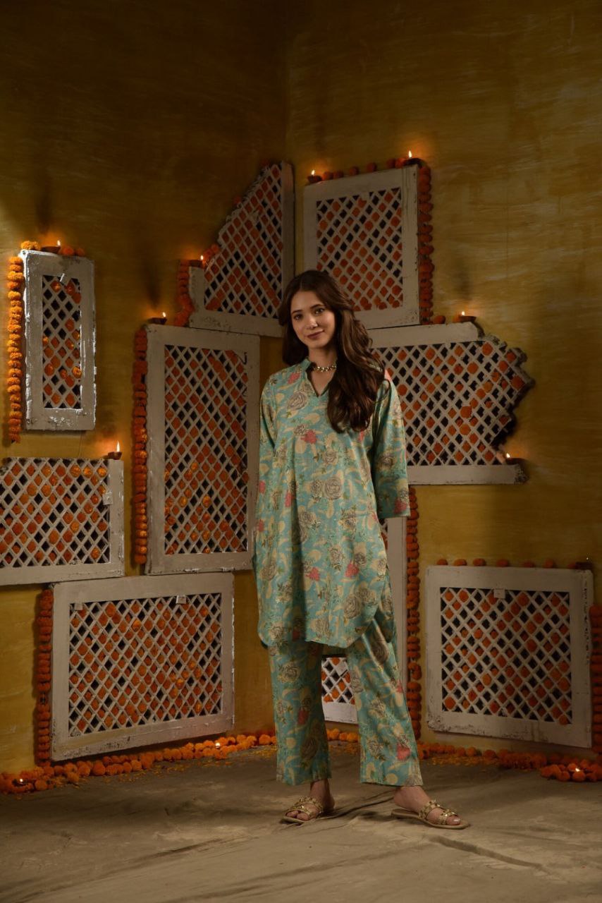 Women's Floral Printed Rayon Co-ords et