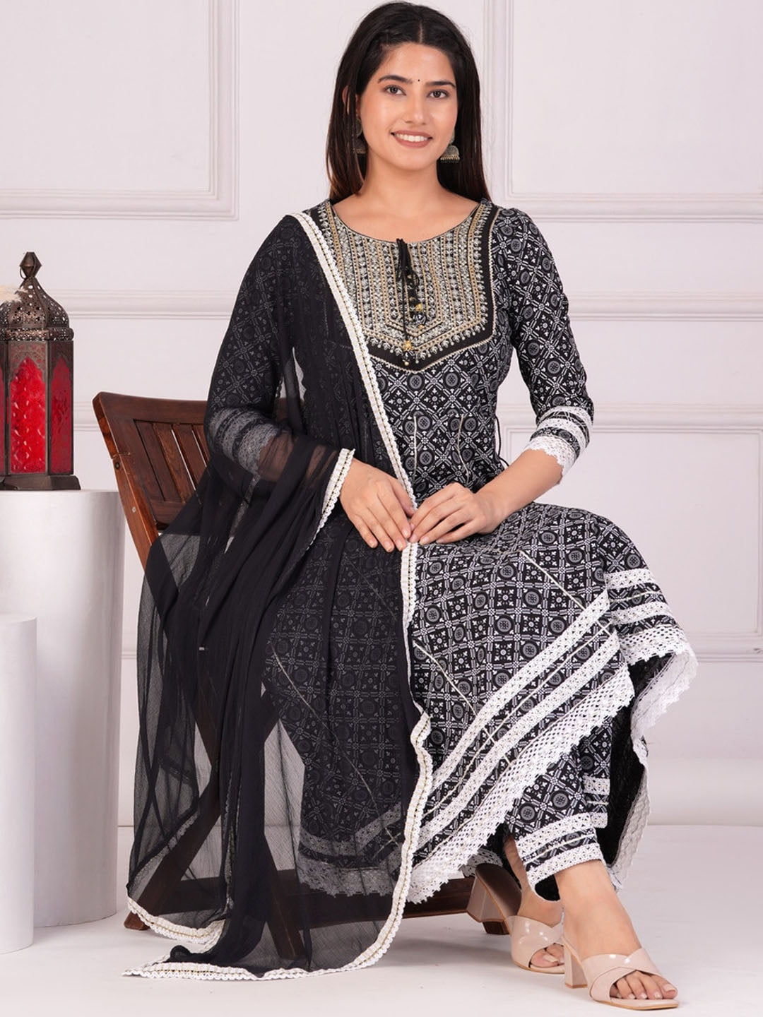 Women's Ethnic Motifs Printed Regular Anarkali Kurta & Palazzos With Dupatta - Taantav