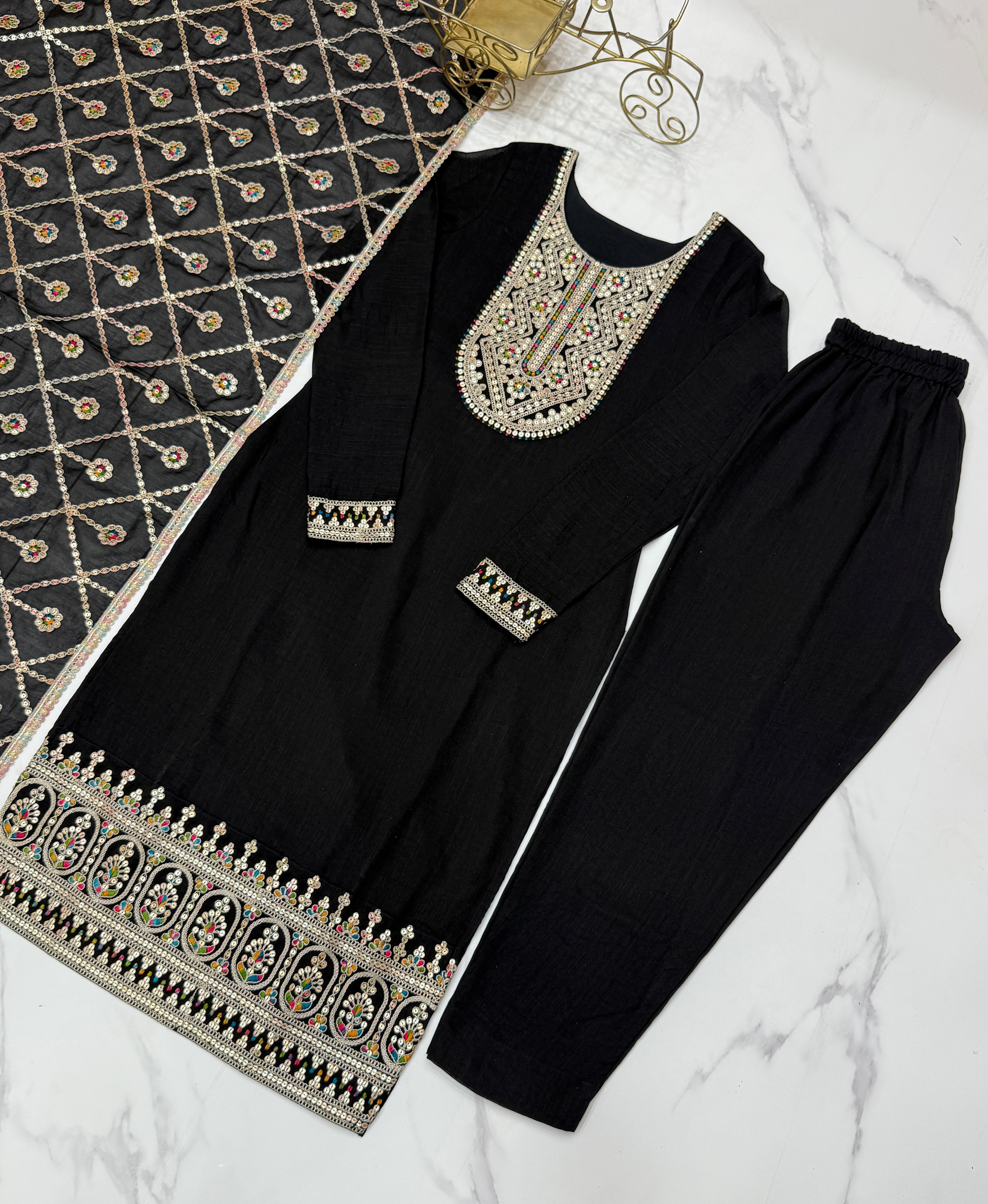 Color_BLACK