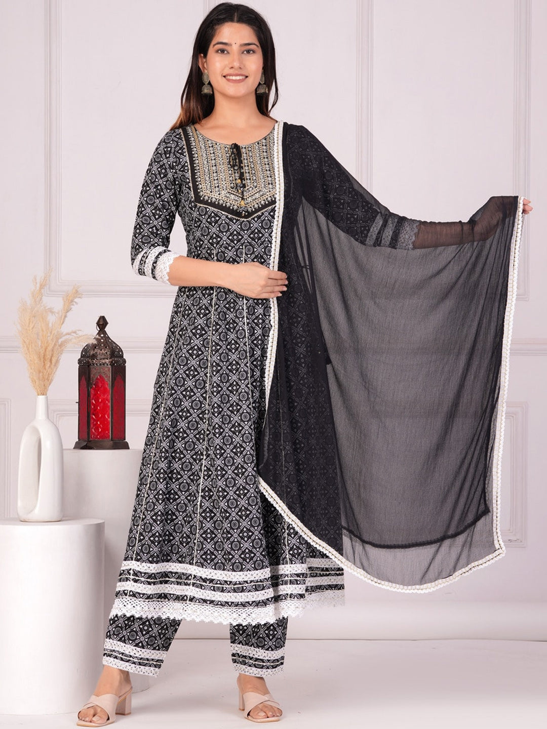 Women's Ethnic Motifs Printed Regular Anarkali Kurta & Palazzos With Dupatta - Taantav