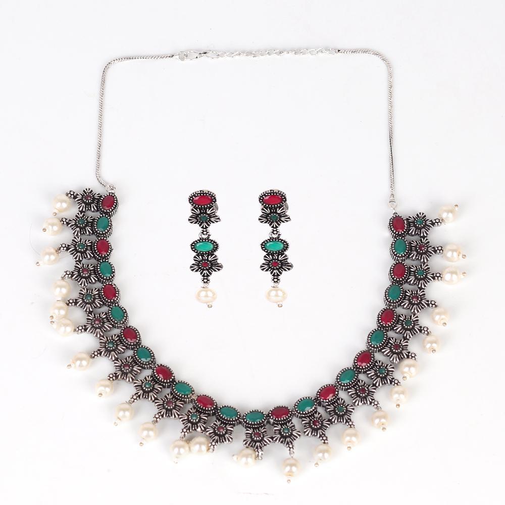 Women's Intricate Stone Studded Oxidised Necklace Set In Red & Green