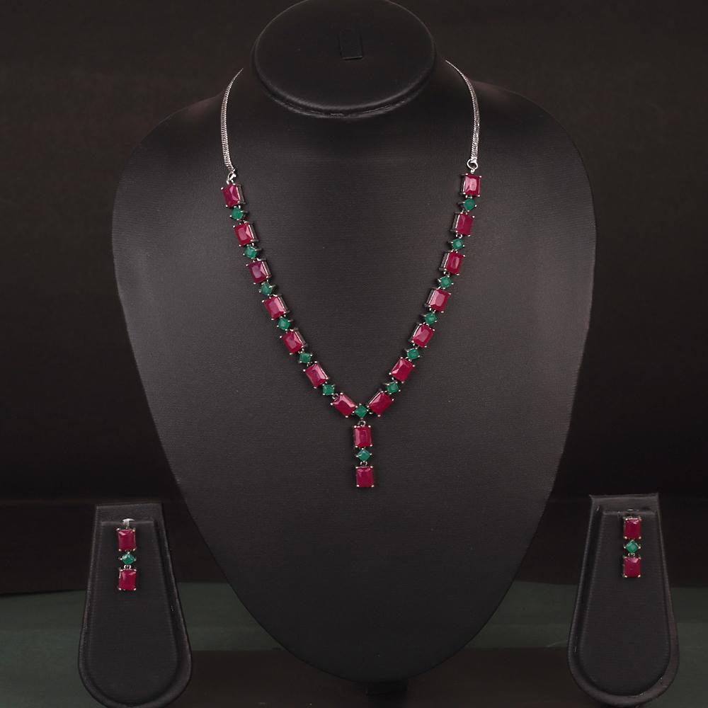 Women's Oxidised Necklace Set In Red And Green