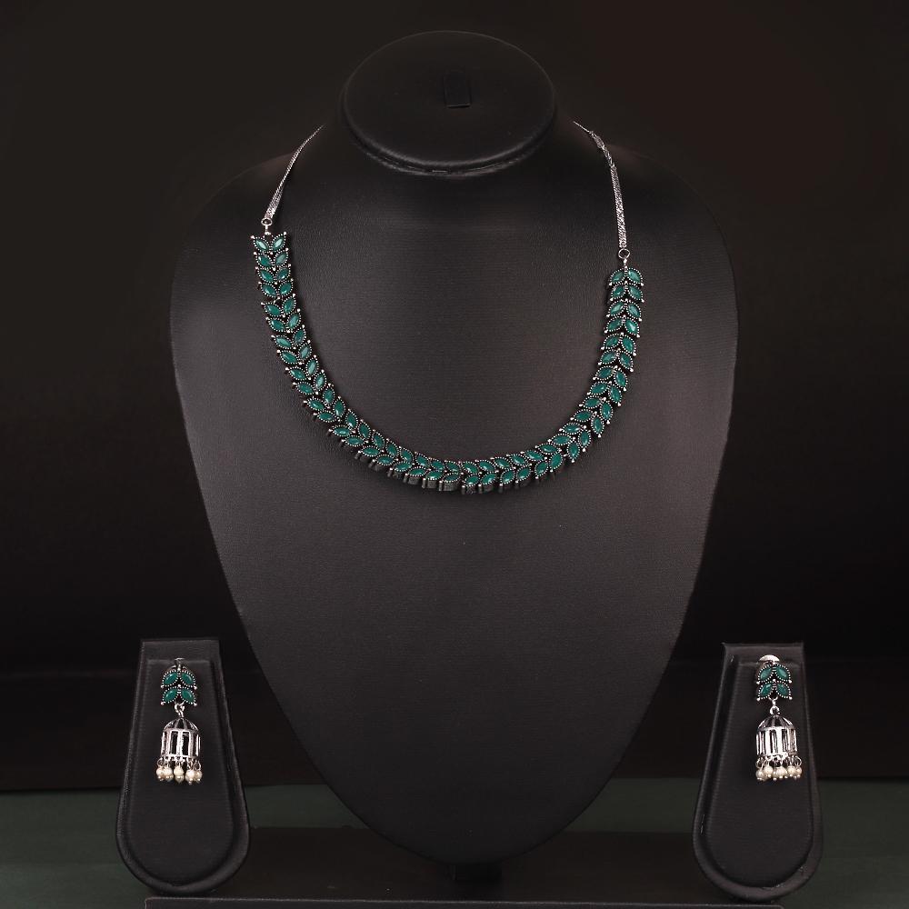 Women's Cage Motif Neckpiece Set Wit Green Stones