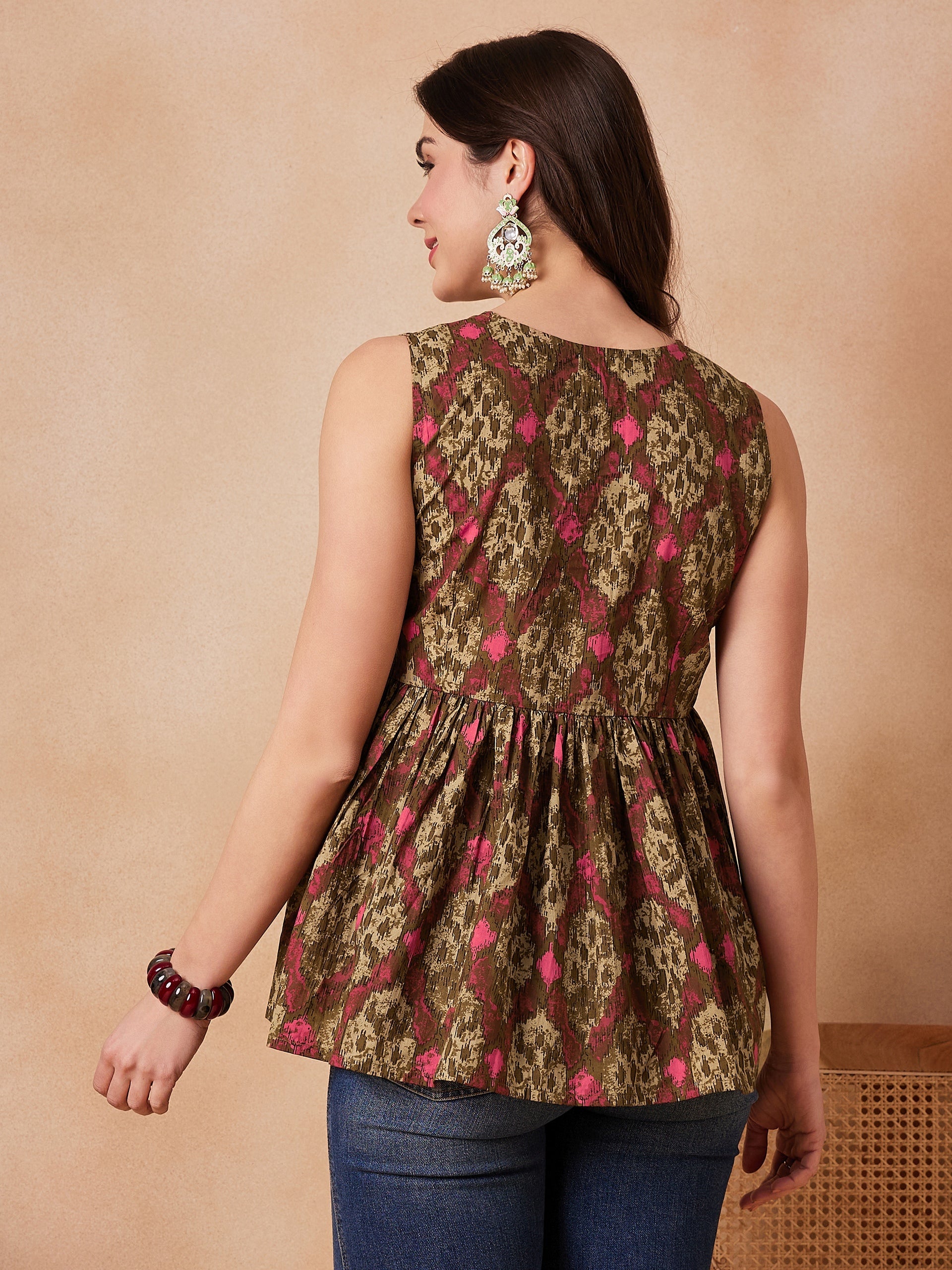 Women's Mehandi Green Abstarct Printed Round Neck Top - InWeave