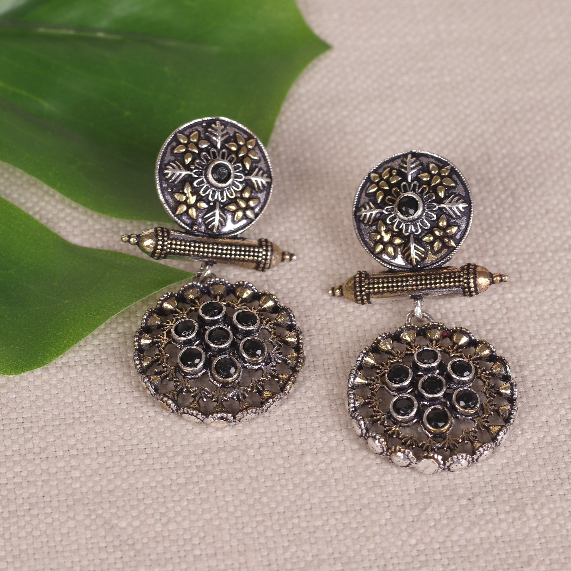 Women's Ethnic Handcrafted Earings With Stone Work