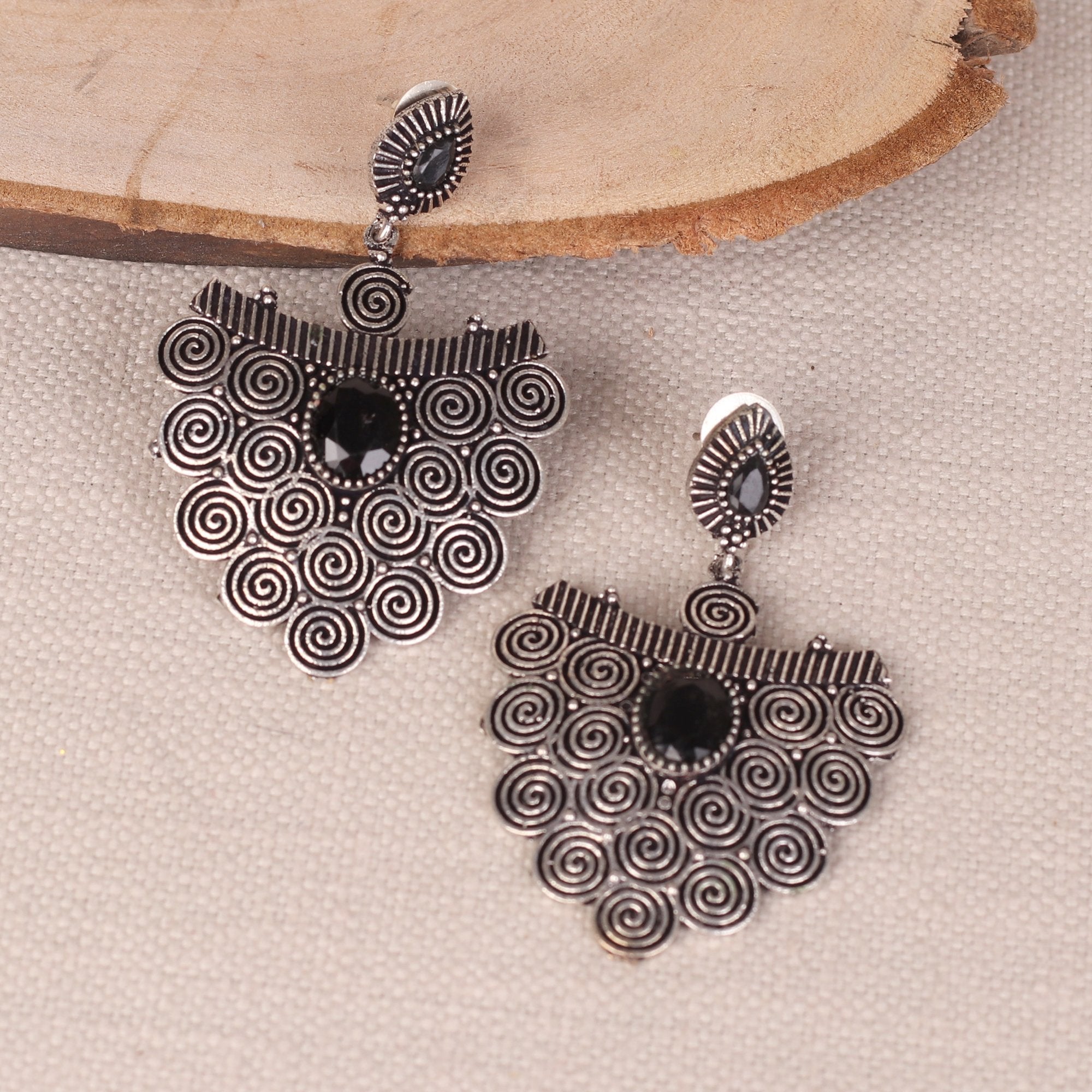 Women's Stone Studded Hanging Earings In German Silver