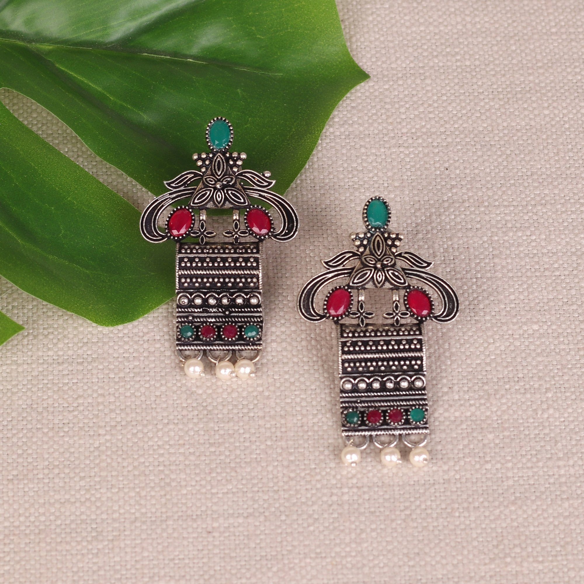 Women's Tribal Motif Earings With Stone Work