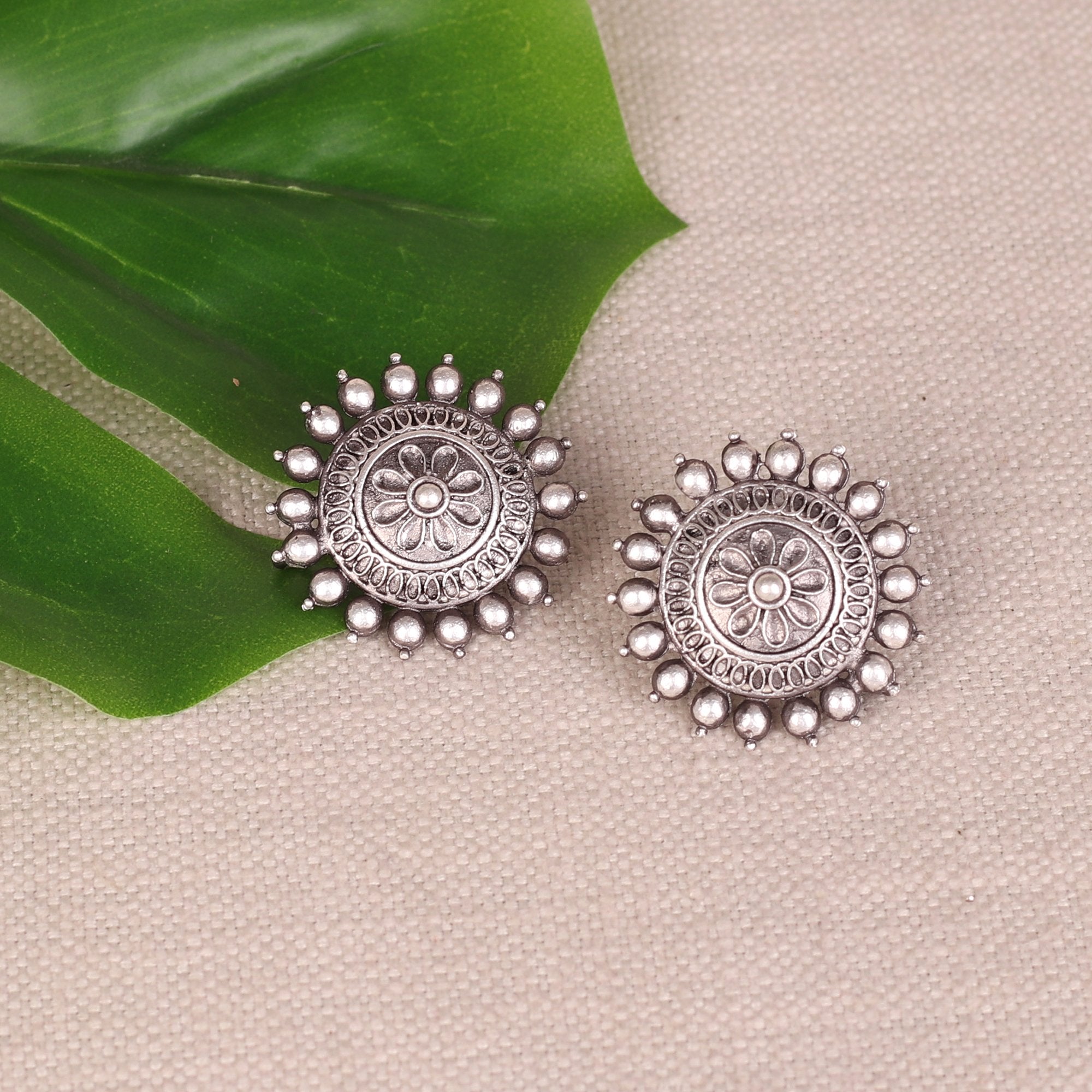 Women's Silver  Oxidised Studs