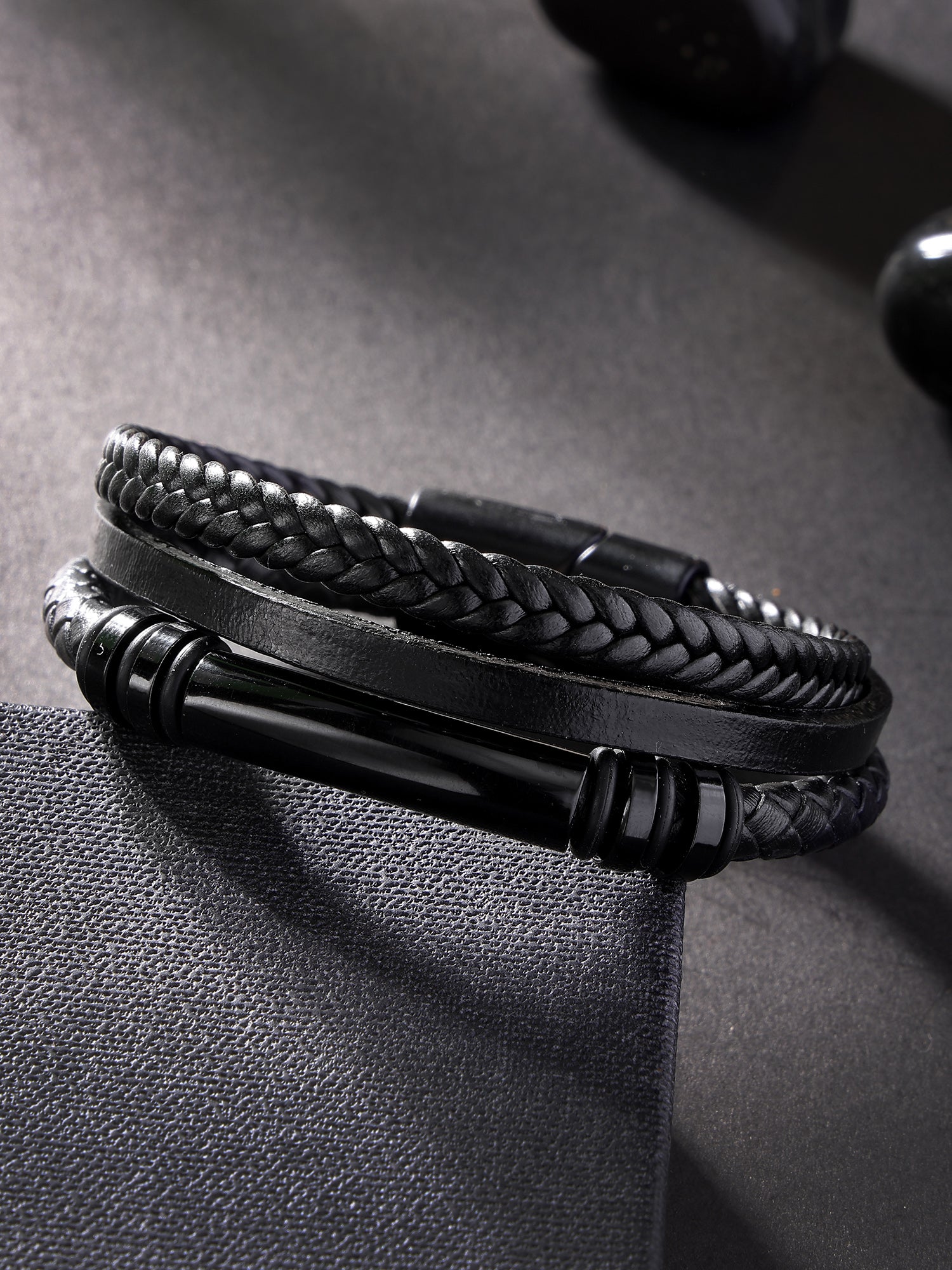 Color_Black
