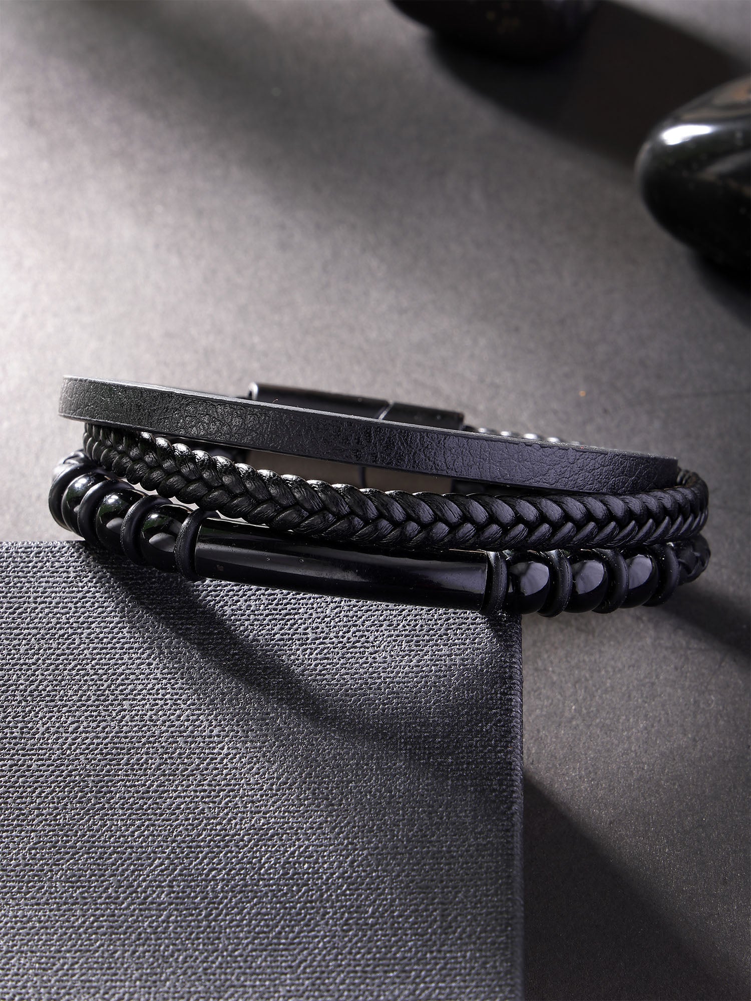 Color_Black