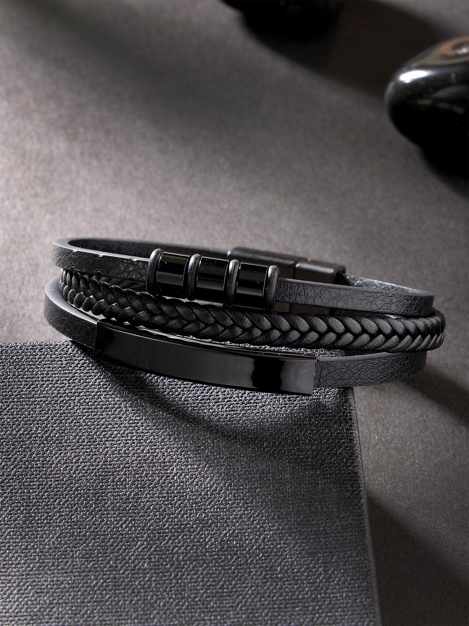Color_Black