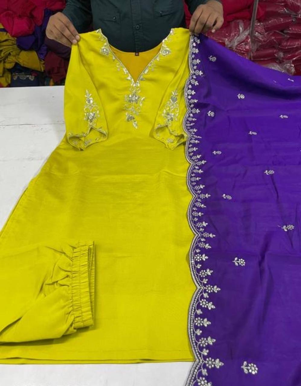Color_Yellow