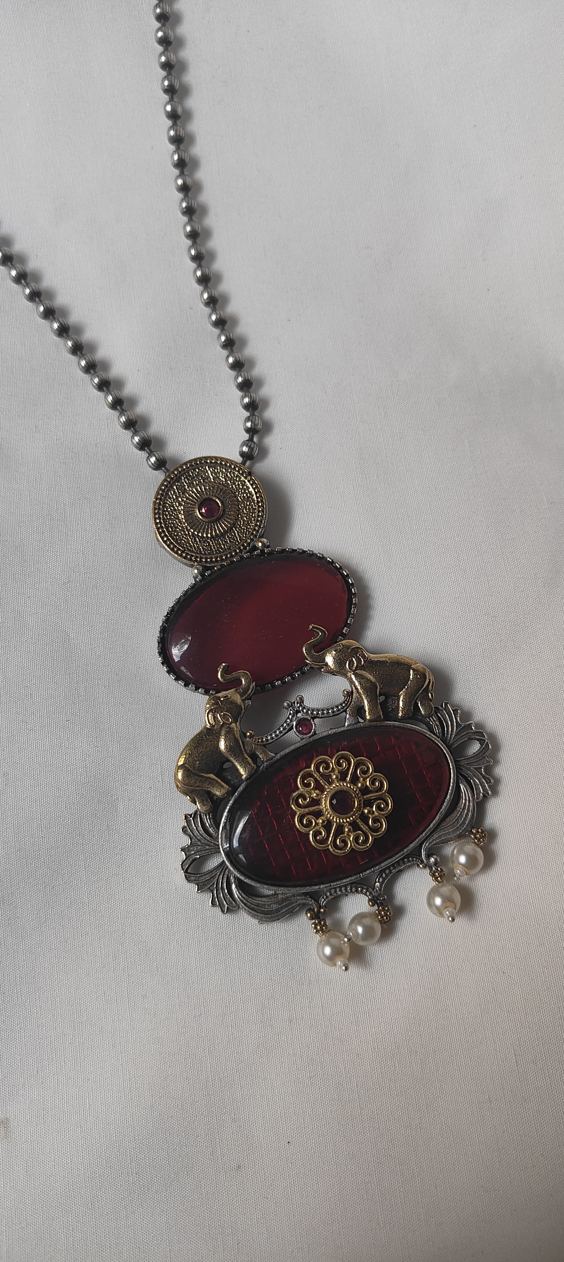 Maroon dual tone jewellery set with earrings for women - Trendia Jewellery