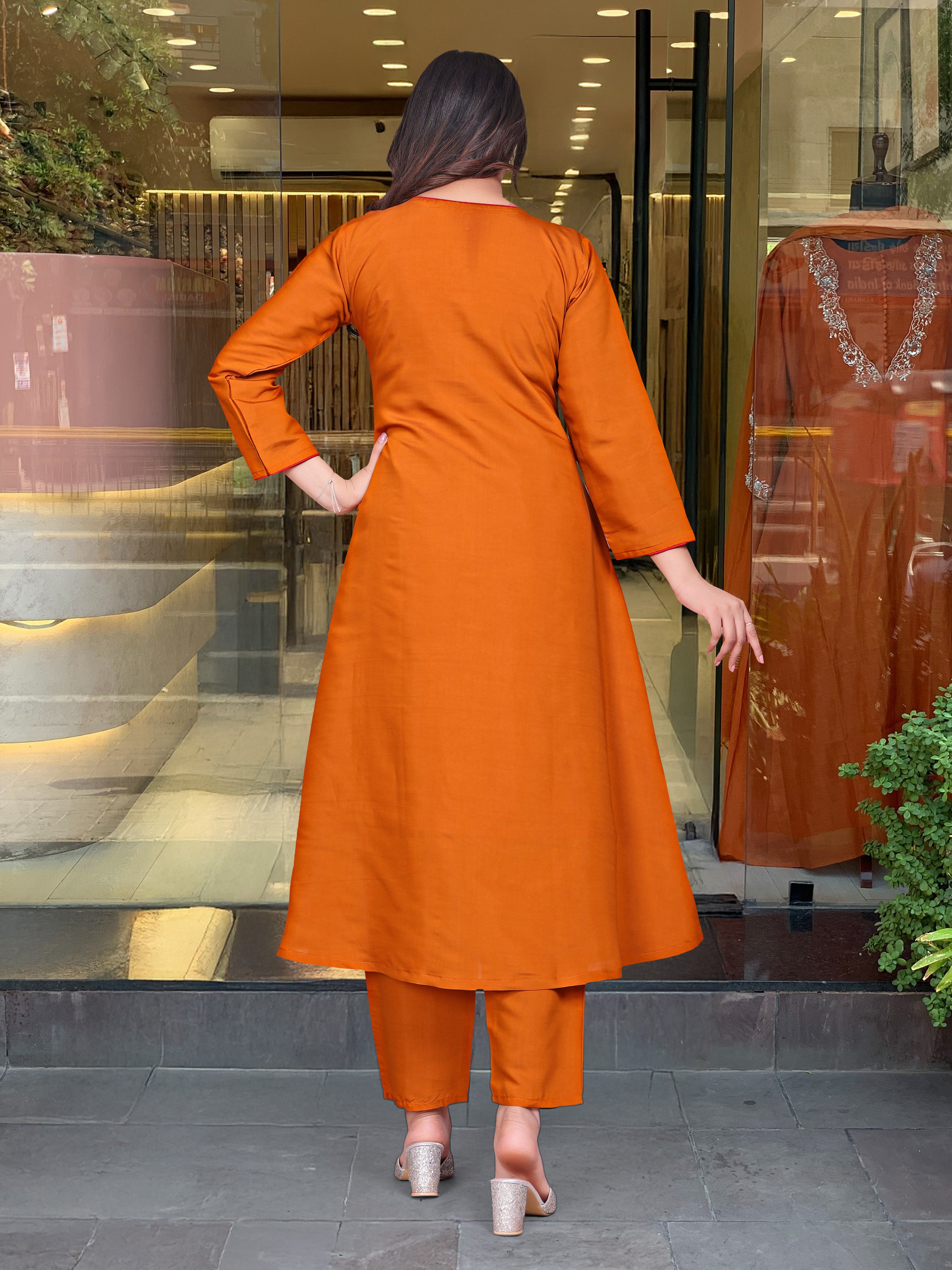 Color_Orange