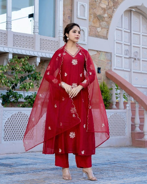 Women's Embroidered Chanderi Silk In Red Salwar Kameez