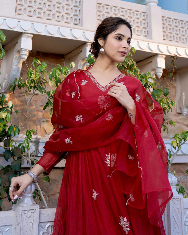 Women's Embroidered Chanderi Silk In Red Salwar Kameez